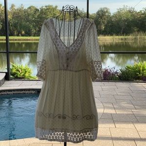 Cream sheer lacy textured top with cami. S…